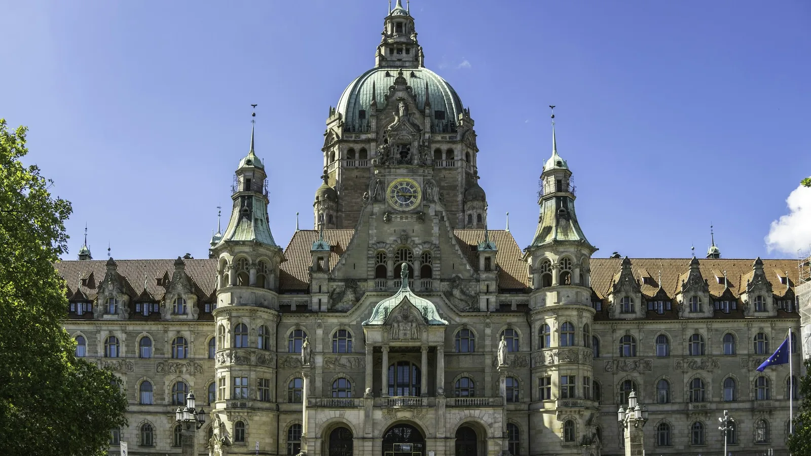 Neues Rathaus Hannover – Zahnmedizinstudium in Hannover